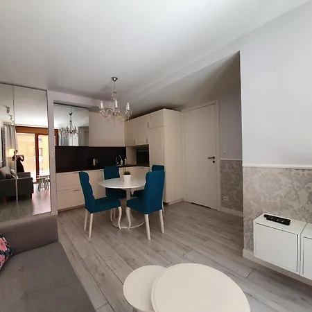 Aurora - Apartament Z Balkonem