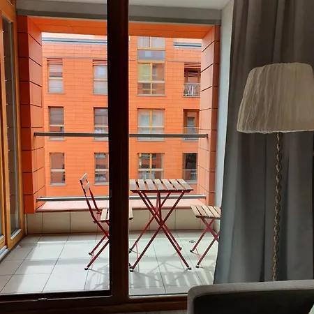 Aurora - Apartament Z Balkonem
