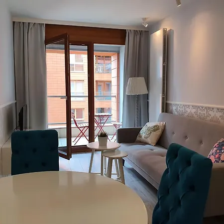 Aurora - Apartament Z Balkonem Appartamento